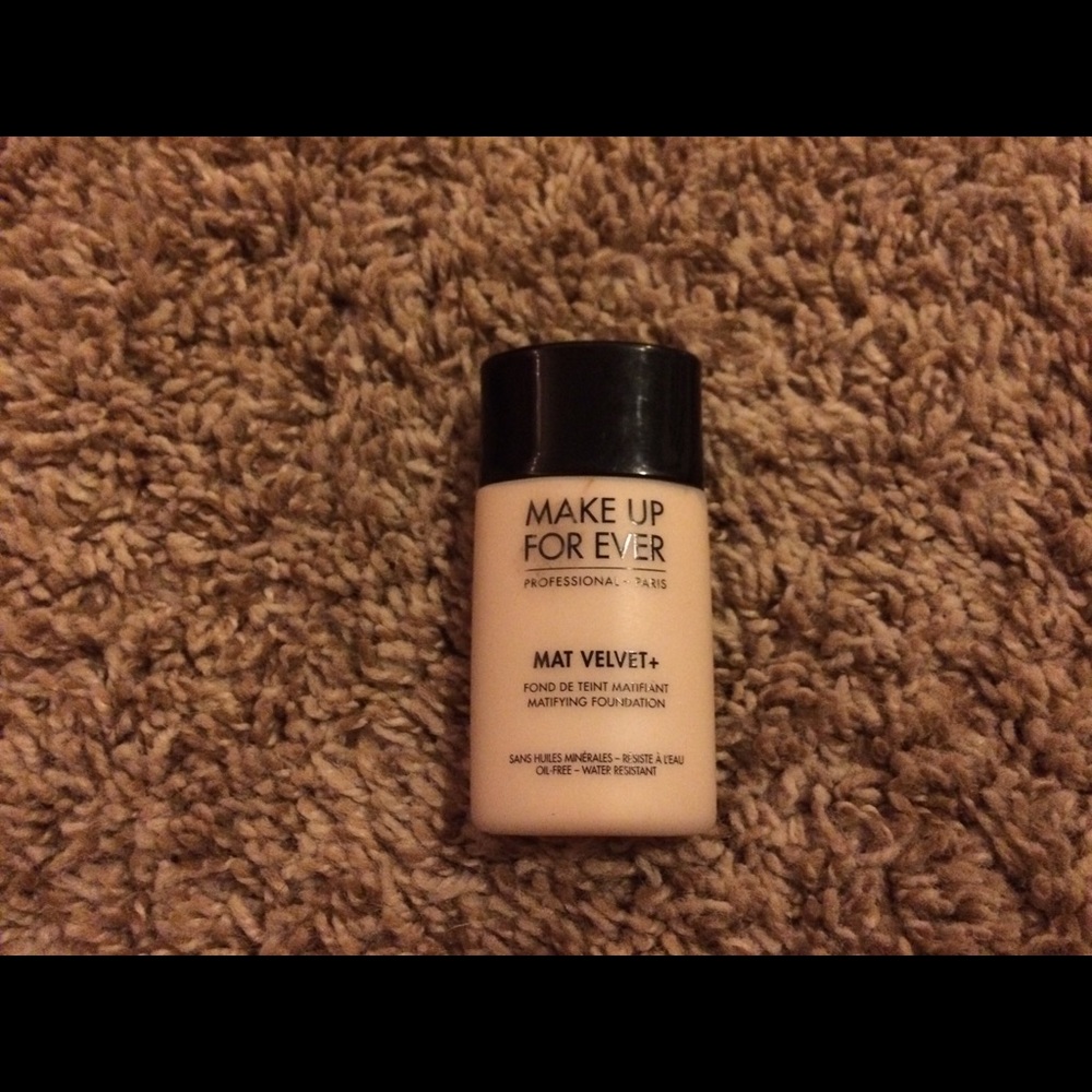 MAKEUP FOREVER Mat Velvet #20 foundation/SC Bundle